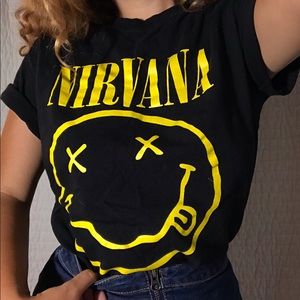 🐾SOLD🐾Black and Yellow Nirvana Smiley Tee